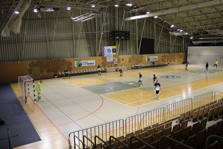 PP SLOVENJ GRADEC - ZMAGOVALEC 16. veteranskega turnirja v malem nogometu