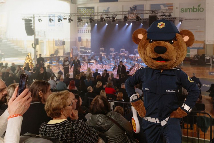 21. dobrodelni koncert Policijskega orkestra z gostjo Moniko Avsenik