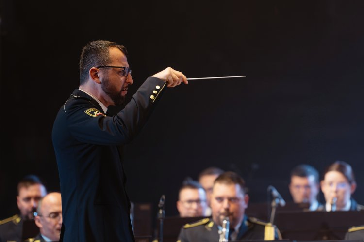 21. dobrodelni koncert Policijskega orkestra z gostjo Moniko Avsenik