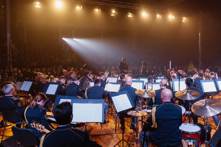 21. dobrodelni koncert Policijskega orkestra z gostjo Moniko Avsenik