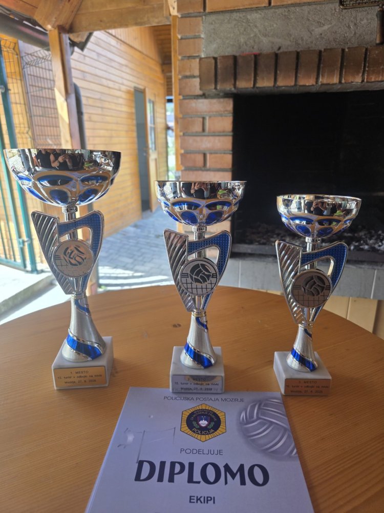 Odbojkarski turnir na mivki za zaposlene PU Celje